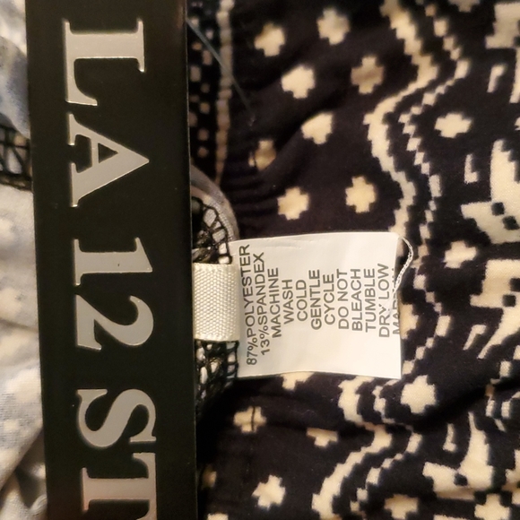 Women's Full-length Leggings - Picture 4 of 4